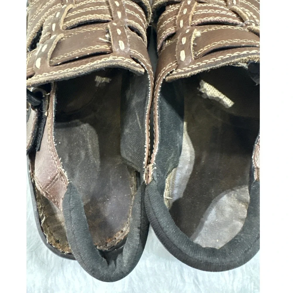 Vintage Y2K Mens Brown Leather Fisherman Sandals Closed Toe Contrast Stitch 9.5